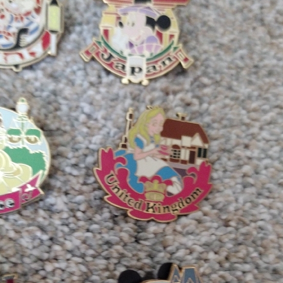 Epcot Center World Showcase Collector Pins - Picture 7 of 13